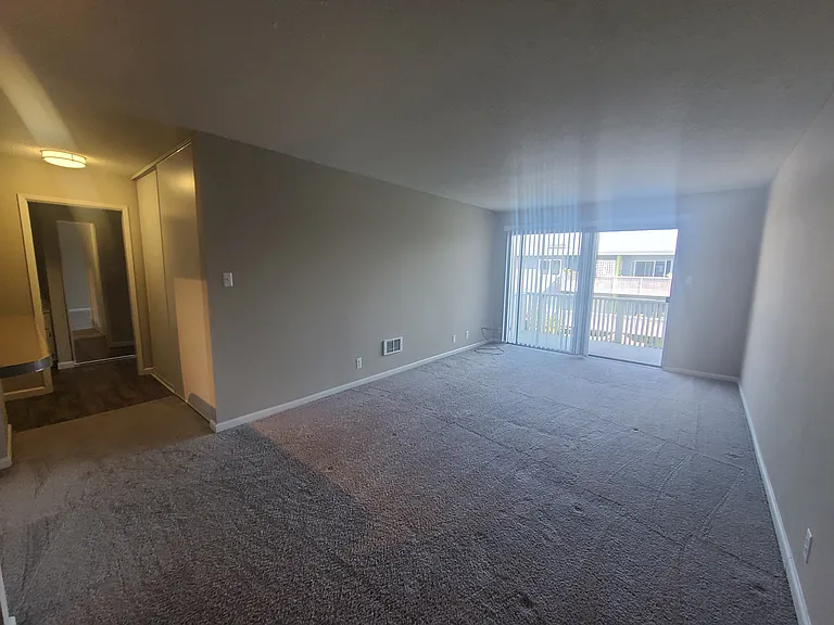 Tropic Sands Apartments — Photo 62