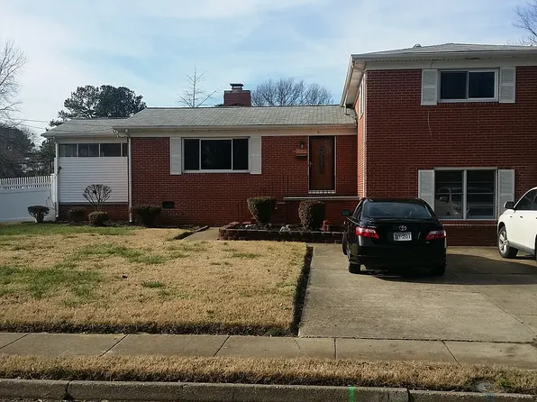 21 Charlton Dr, Hampton, VA 23666
