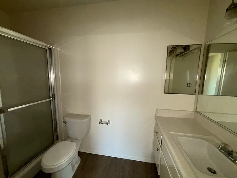 8740 Owensmouth Ave #16 — Photo 14