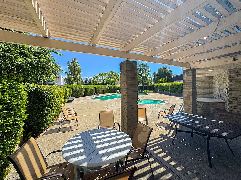 3623 Summershore Ln — Photo 36