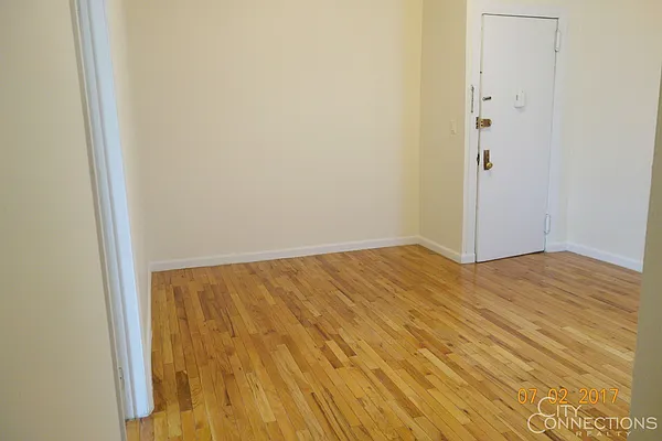 Rented by City Connections Realty | media 14