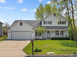 1517 Lucerne Dr, Menasha, WI 54952