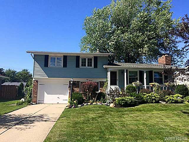 1st image of 114 Woodmere Dr