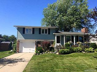 114 Woodmere Dr, Tonawanda, NY 14150