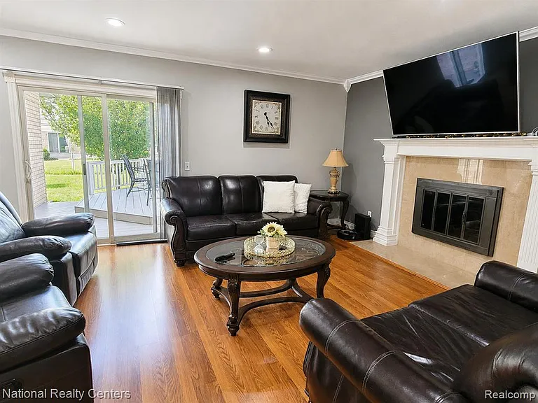 3621 Bates Dr — Photo 10