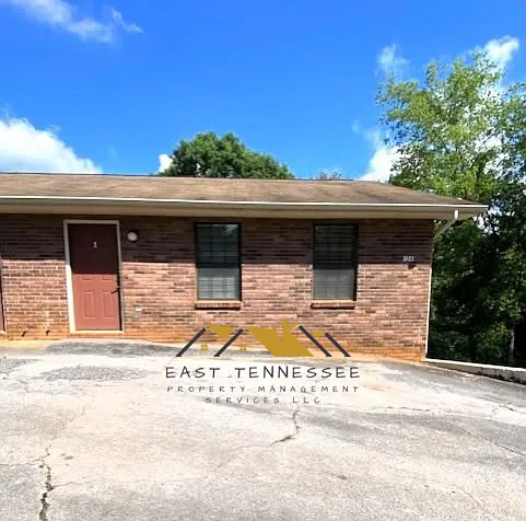 2 bed, 900 sqft, $850 — Photo 1