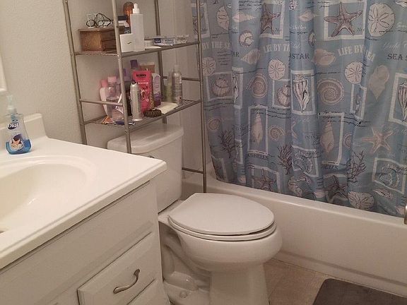 5th image of 2311 Helm Ave