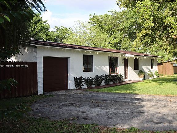 3rd image of 16401 SW 293rd St