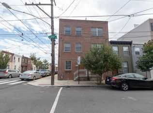 2219 Almond St, Philadelphia, PA 19125