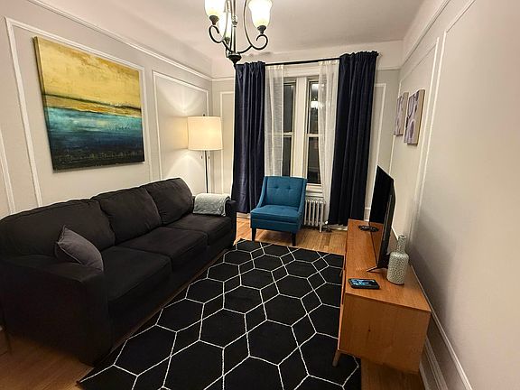 4th image of 29-01 39th Ave Unit 3B