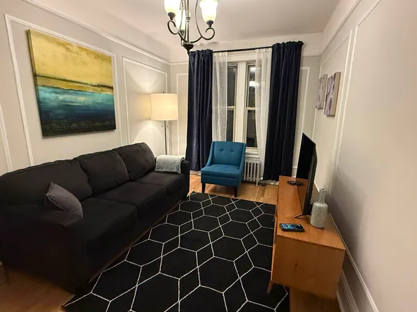 29-01 39th Avenue image 1 of 10