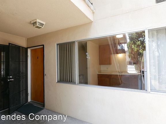 2nd image of 3980 Mississippi St APT 4