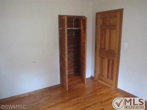 5th image of 2180 W Norton Ave