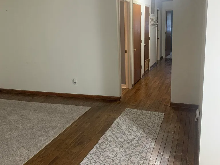 929 W Lexington Ave #2 — Photo 8
