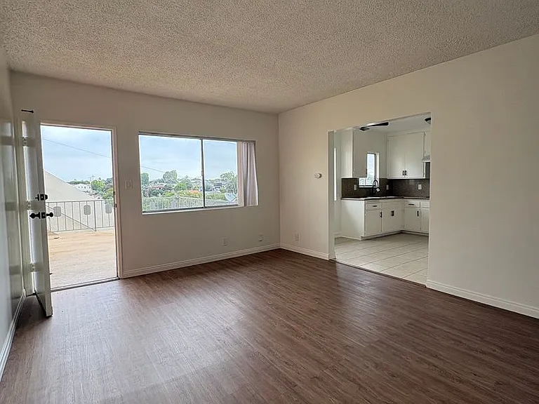 305 Loma Vista St — Photo 8