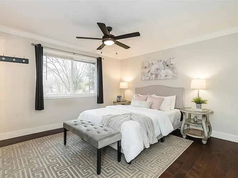 801 Clover Ln — Photo 6