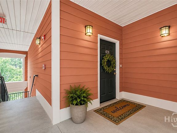 2nd image of 1738 Whitemarsh Way