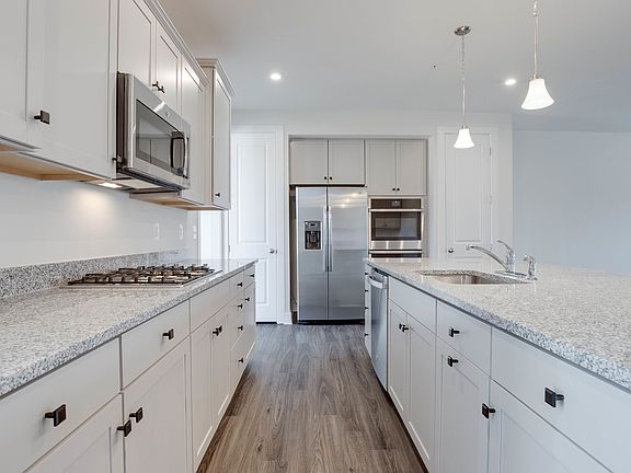 Ample cabinet space