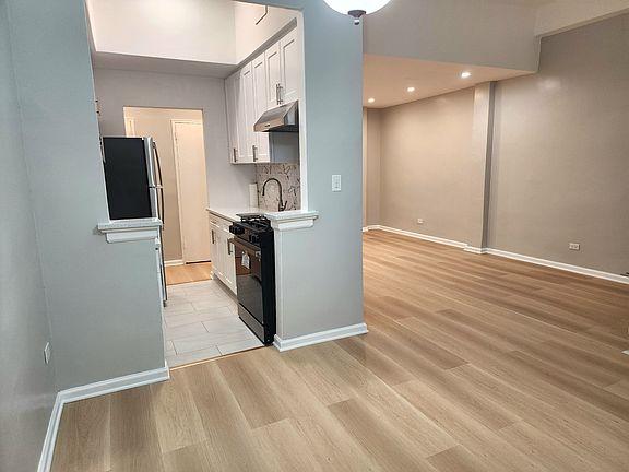 4th image of 50-22 40th St #L2