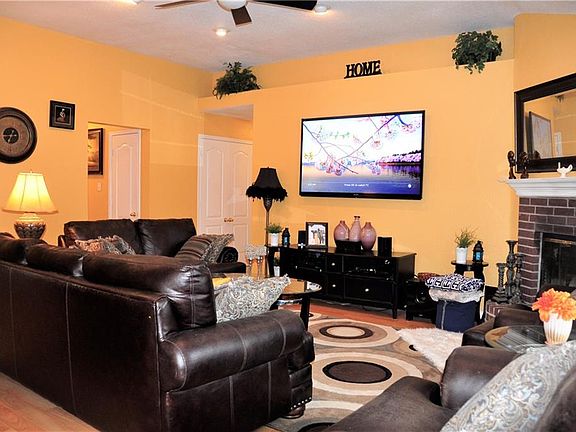 4th image of 2311 Hickory Wood Trl