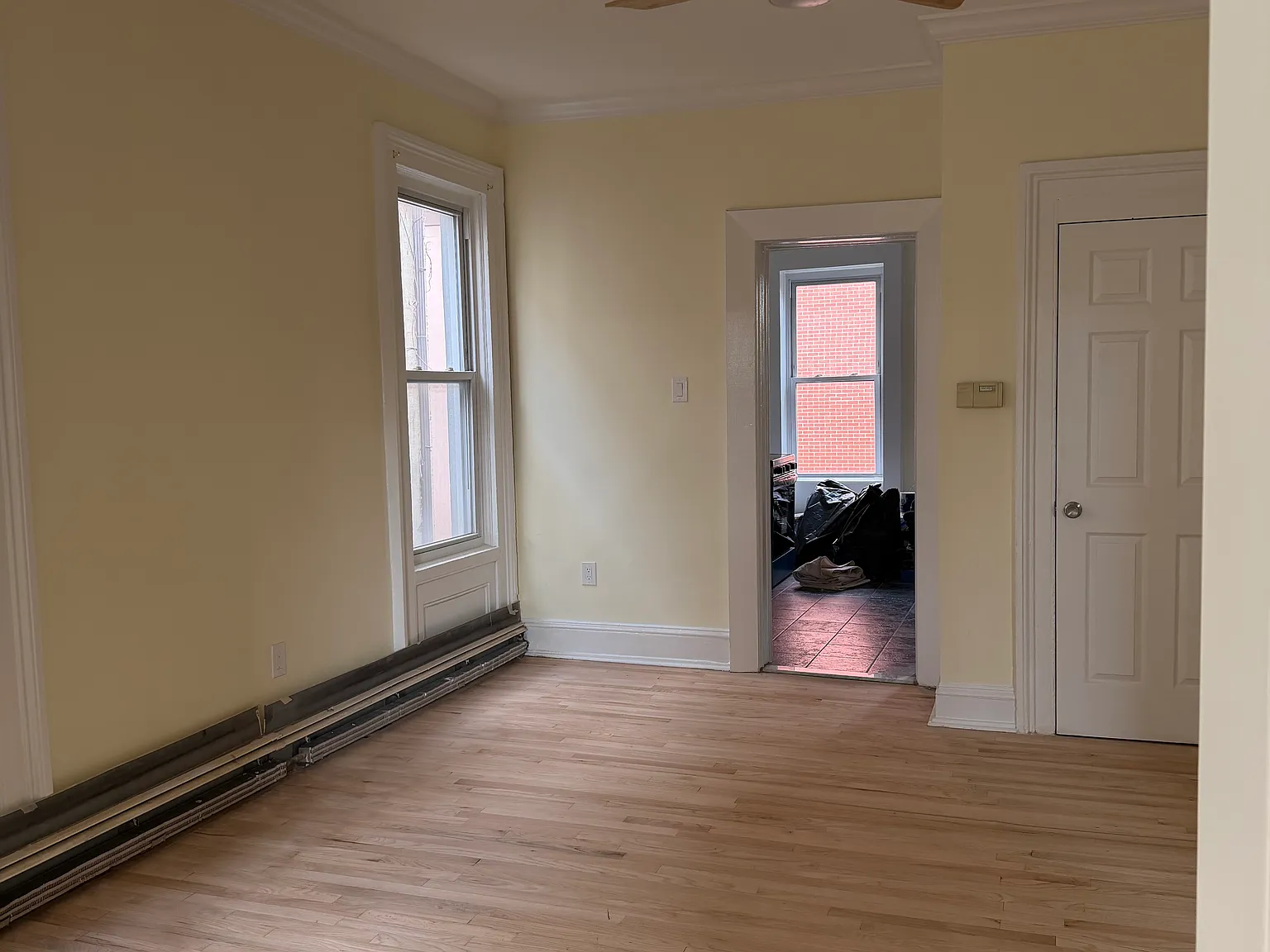 2 bed, 800 sqft, $3,400 — Photo 3