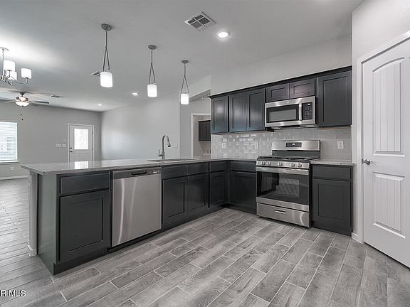 5th image of 500 Logwood Ave