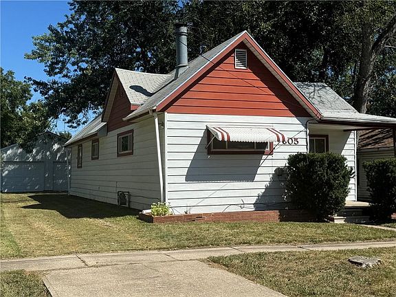 2nd image of 605 Oscar St