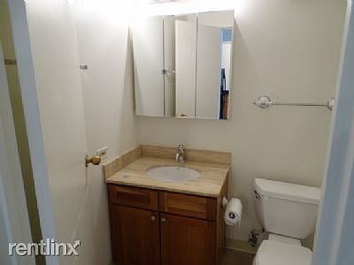 1st image of 1250 N La Salle Dr #P-101