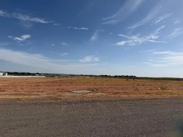 325 W 15th St, Crane, TX 79731