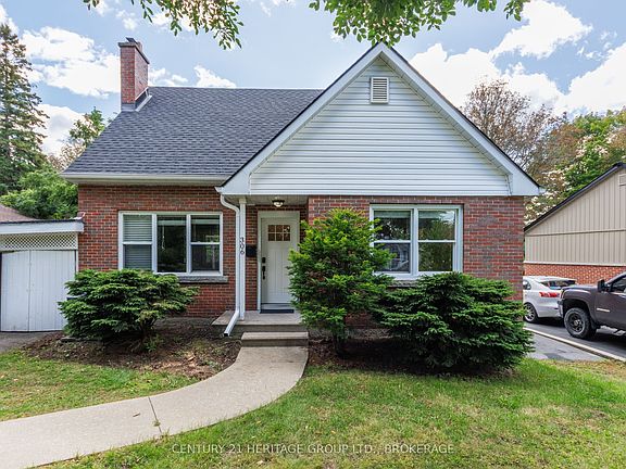 2nd image of 306 Glengarry Rd
