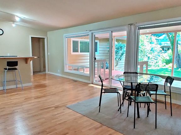 4th image of 615 130th Ave NE