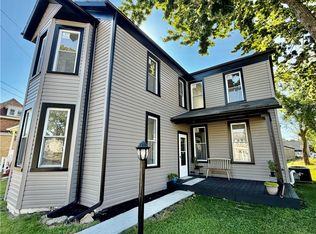 1002 11th St, New Brighton, PA 15066
