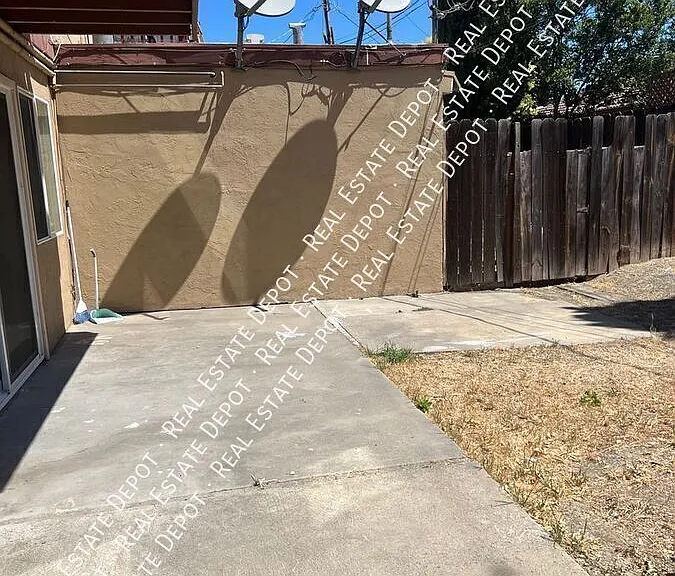 1544 Lincoln Blvd #D — Photo 2