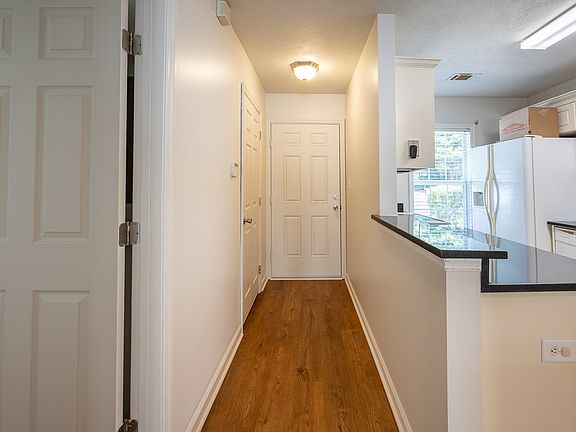 2nd image of 1204 Longpoint Dr #1