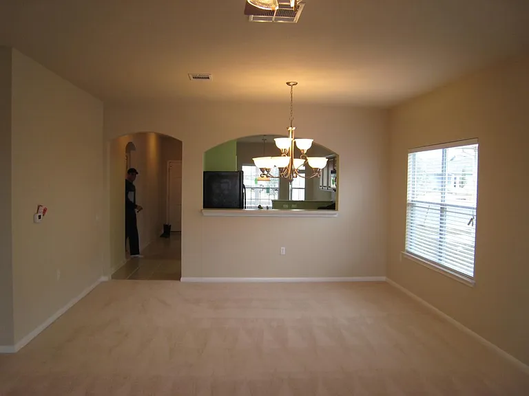 3805 Bronco Bend Loop — Photo 8
