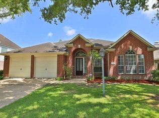 12318 Shadow Island Dr, Houston, TX 77082