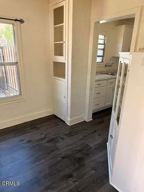 1 bed, 1.0 bath, 576 sqft, $2,400 — Photo 2