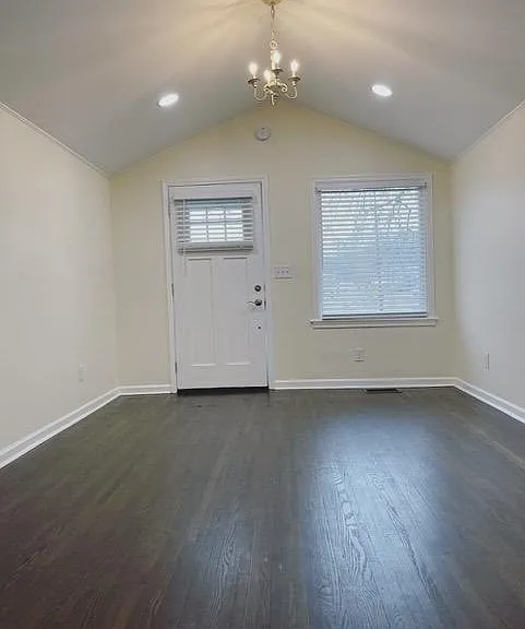 130 Hart Ln — Photo 2
