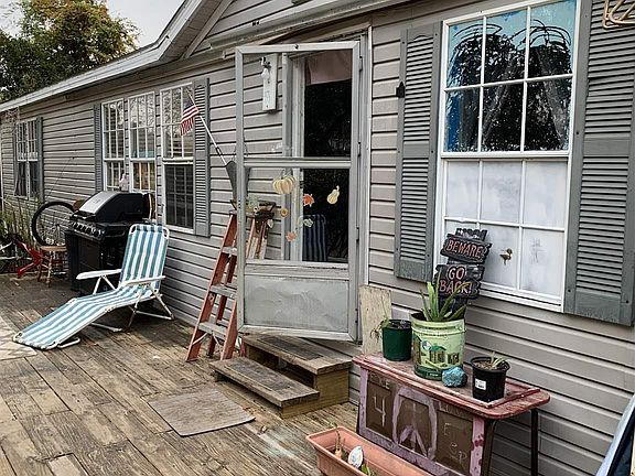 2nd image of 4557 Belleville Ct