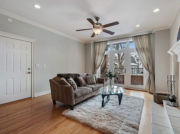 3rd image of 4714 W Berteau Ave APT 1W