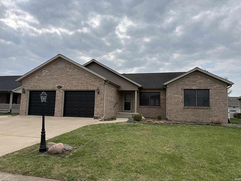 1st image of 207 Sandalwood Dr