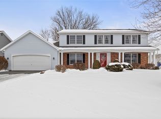 76 Labrador Dr, Rochester, NY 14616