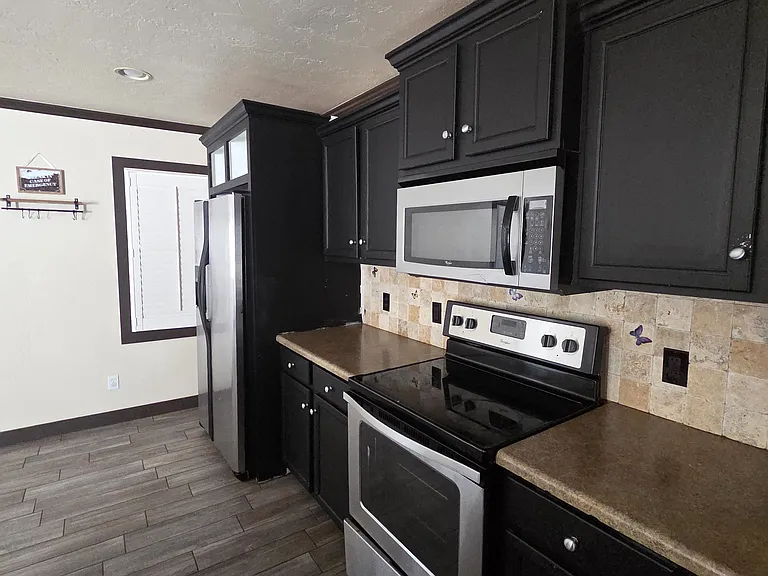 215 E Myrtle Dr — Photo 10