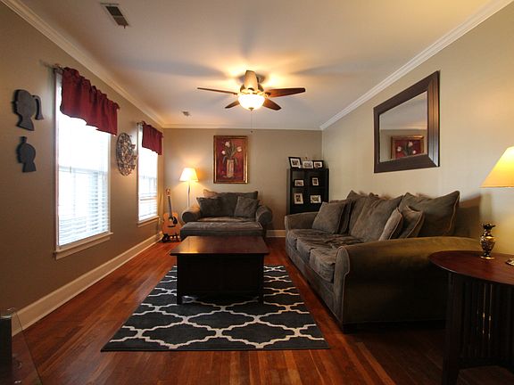 Front sitting room 