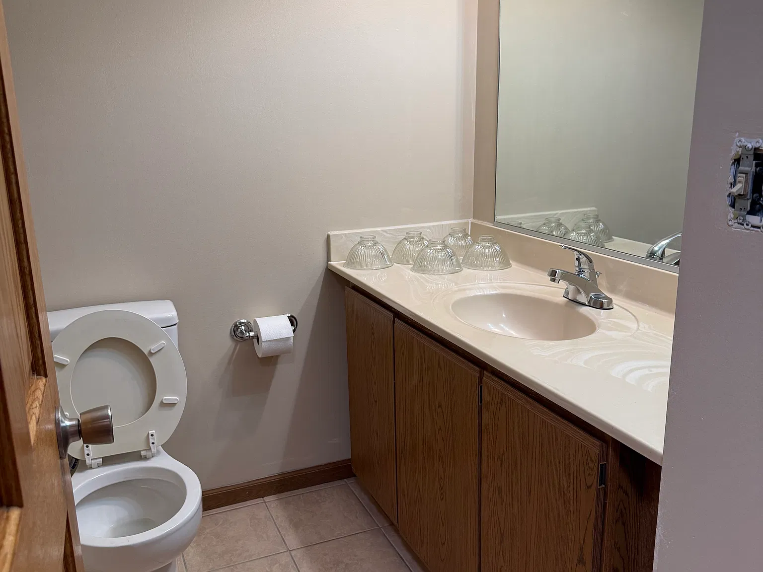 2 bed, 950 sqft, $1,650 — Photo 2