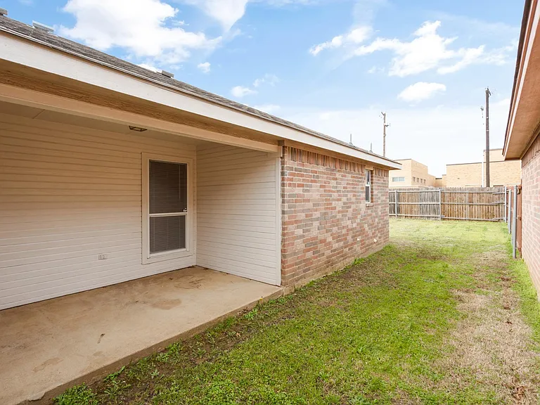 9212 Coral Ln — Photo 23
