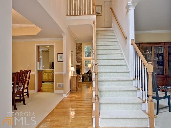 3rd image of 120 Interlochen Dr