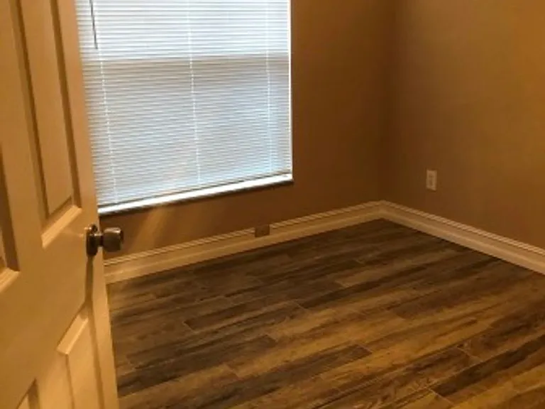1359 Sophie Blvd — Photo 12