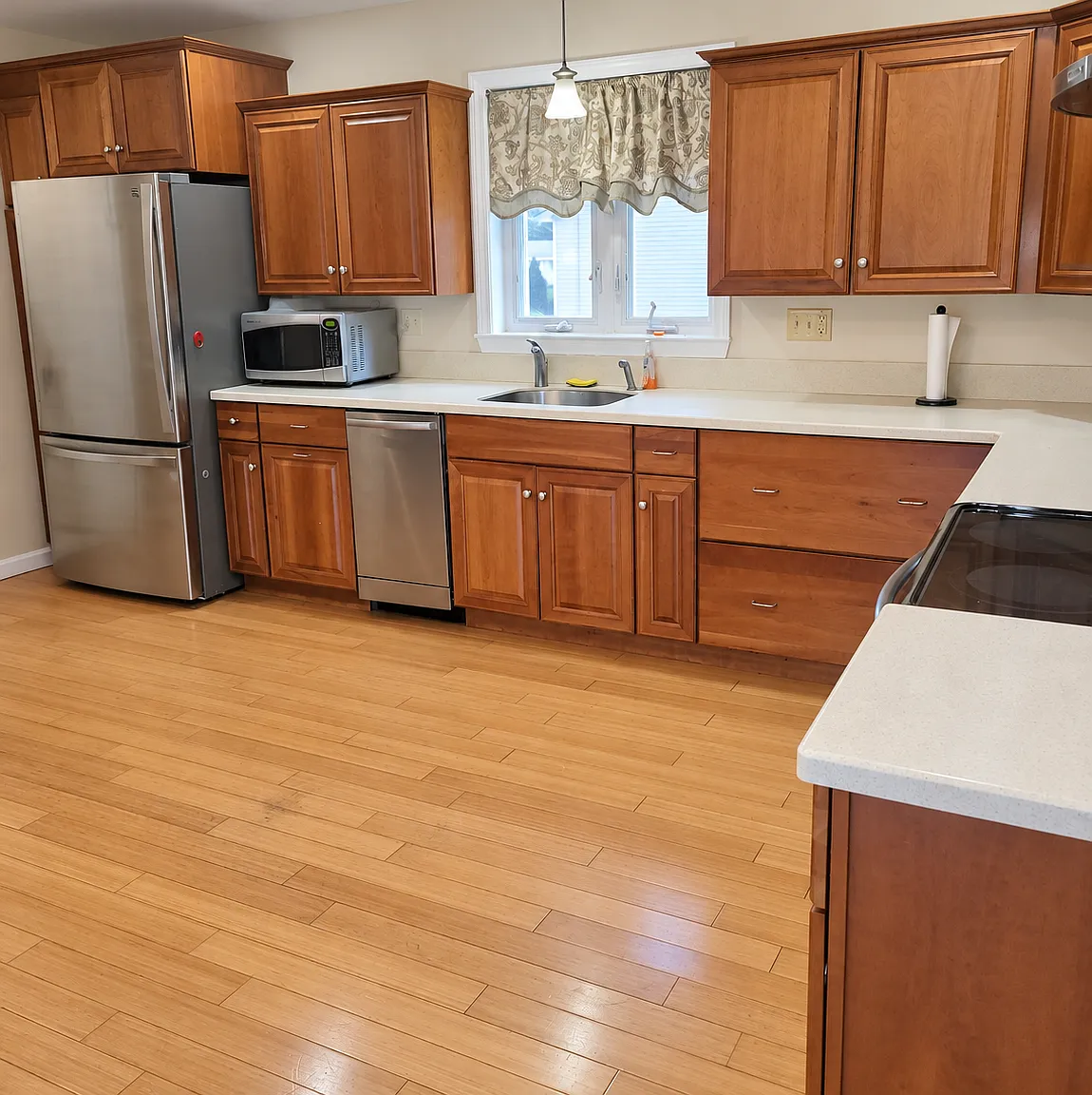 271 Vineyard Ave — Photo 4