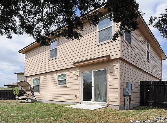 3rd image of 622 Diana Dr